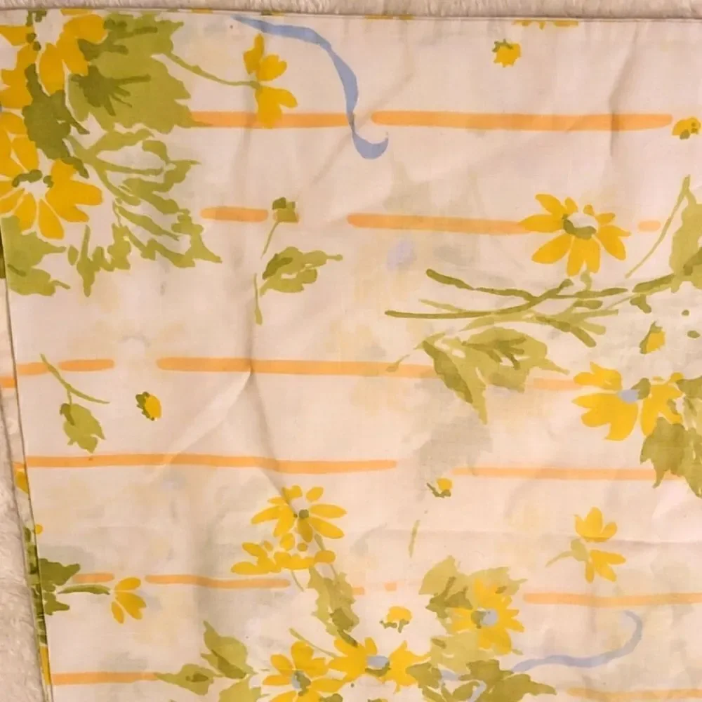Vintage Pristine Utica Set of 2 Cotton Percale Floral Print Pillowcases Standard